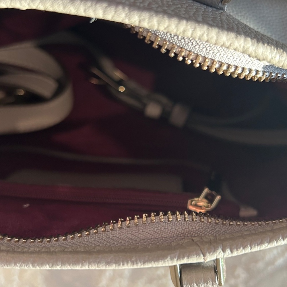 Purse - Picture 3 of 4